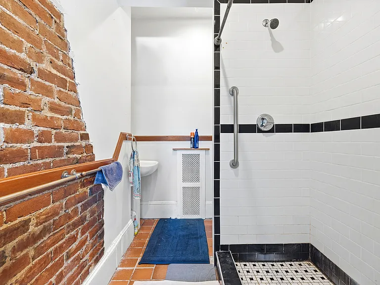 45 Rutland St #5 — Photo 11