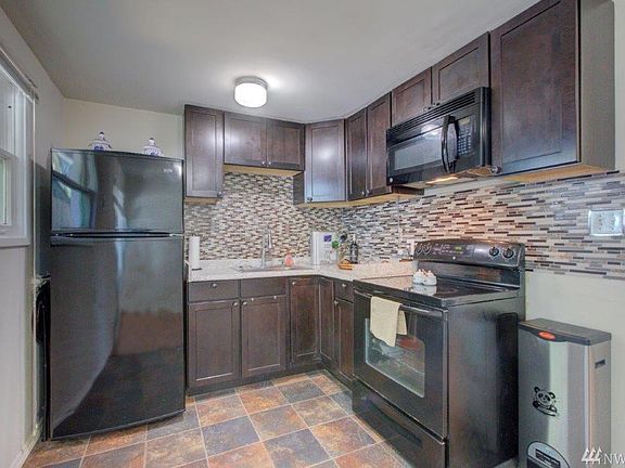 4th image of 23008 53rd Ave W