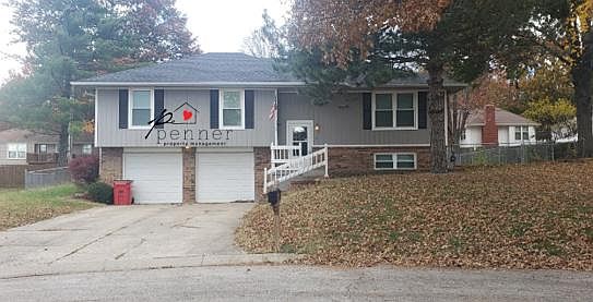 1st image of 529 NW Chateau Dr