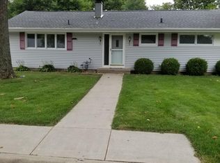 1613 Sangamon Dr, Champaign, IL 61821