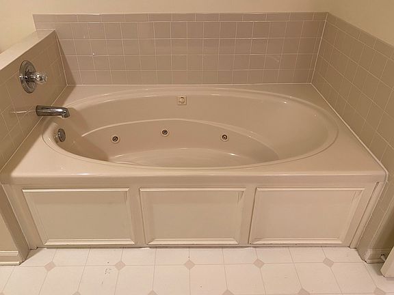 Master Jet Tub