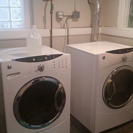 Shared Washer/Dryer