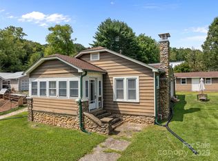 30 Abbott Moore Rd, Clyde, NC 28721