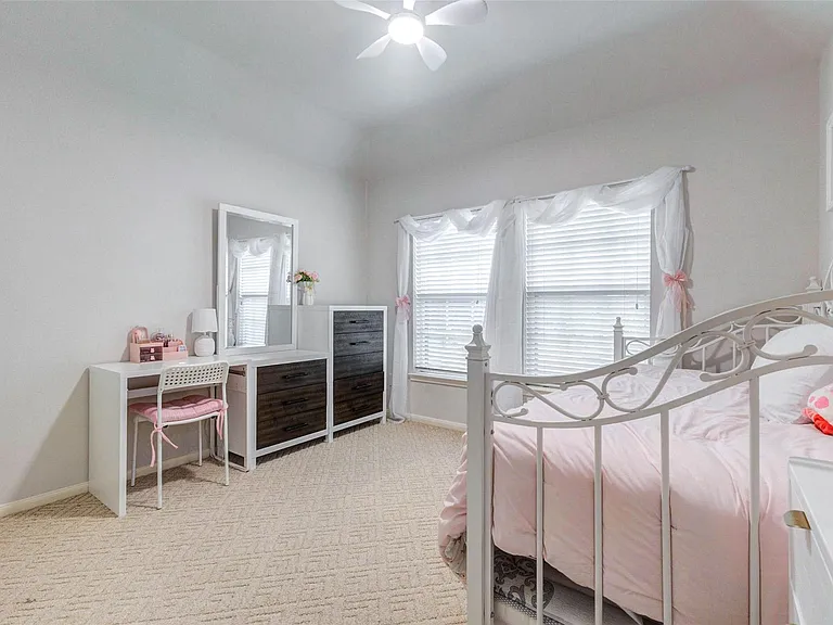 1606 Barrington Hills Ln — Photo 38
