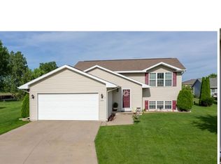 2782 Hamilton St, Oshkosh, WI 54901