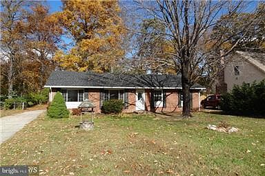 1st image of 676 Cedar Dr
