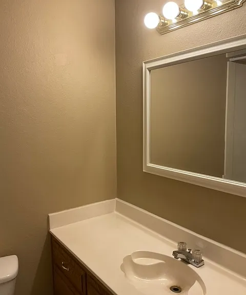 3501 Larkspur Ln — Photo 11