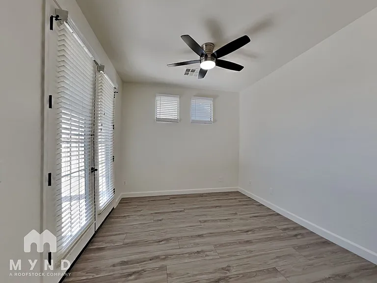 14535 W Port Royale Ln — Photo 9