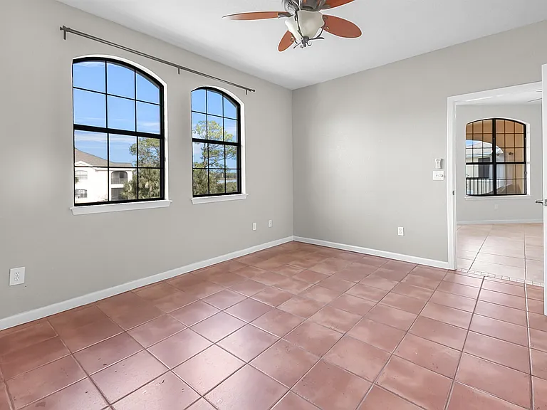 2221 Vista Cove Rd — Photo 14