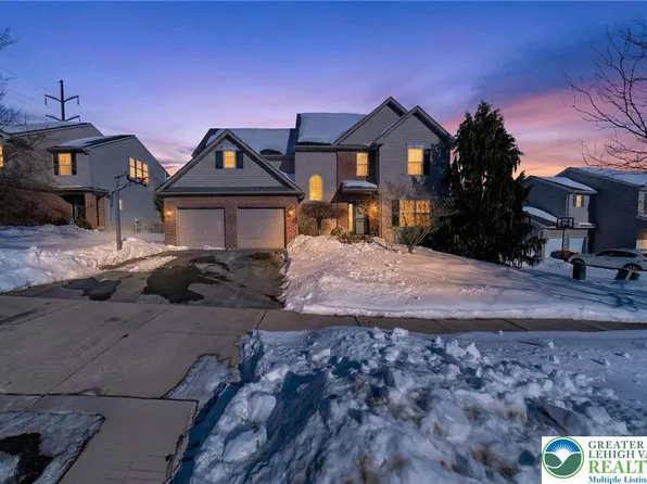 4609 Troxell Dr, Whitehall, PA 18052