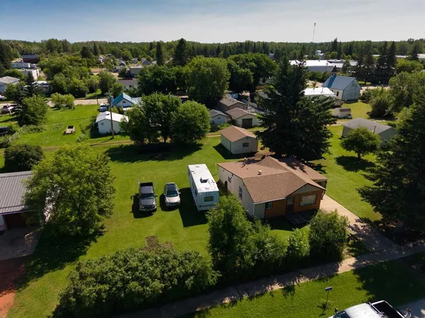 9 W 5th St, Big Lakes County, AB T0G 1K0