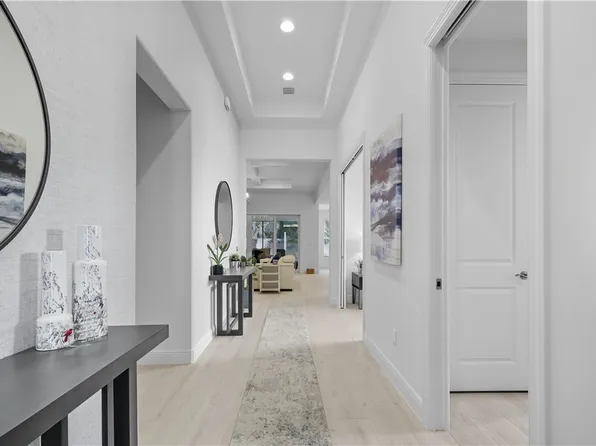 9530 Seagrape Dr, Vero Beach, FL 32963