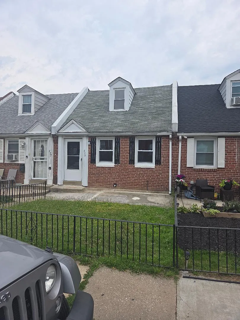 3 bed, 1197 sqft, $1,600 — Photo 1