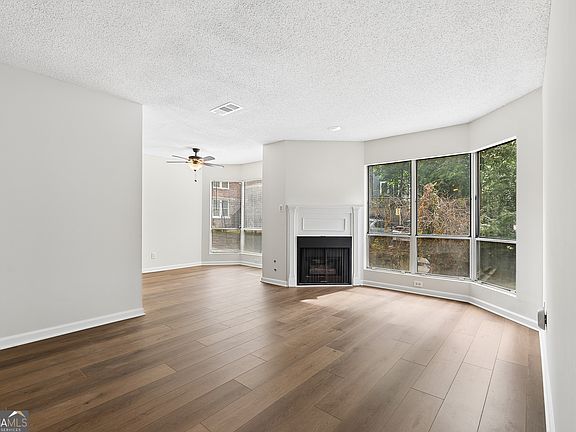 2nd image of 244 13th St NE APT 121