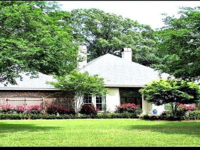 101 Cherrybark Ln, Natchez, MS, 39120