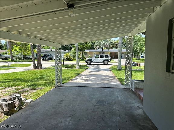 4th image of 1826 Collier Ave