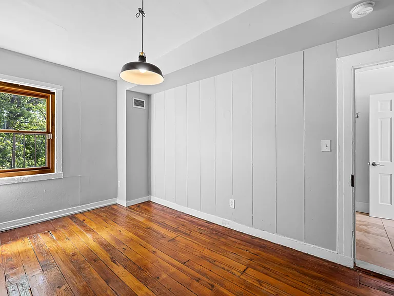 1427 Bolton St #2 — Photo 24