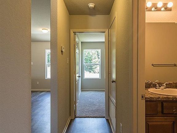 5th image of 2915 Beechwood Dr