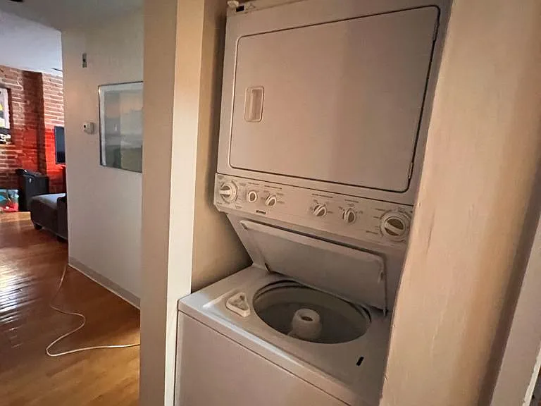 103 Gainsborough St — Photo 5