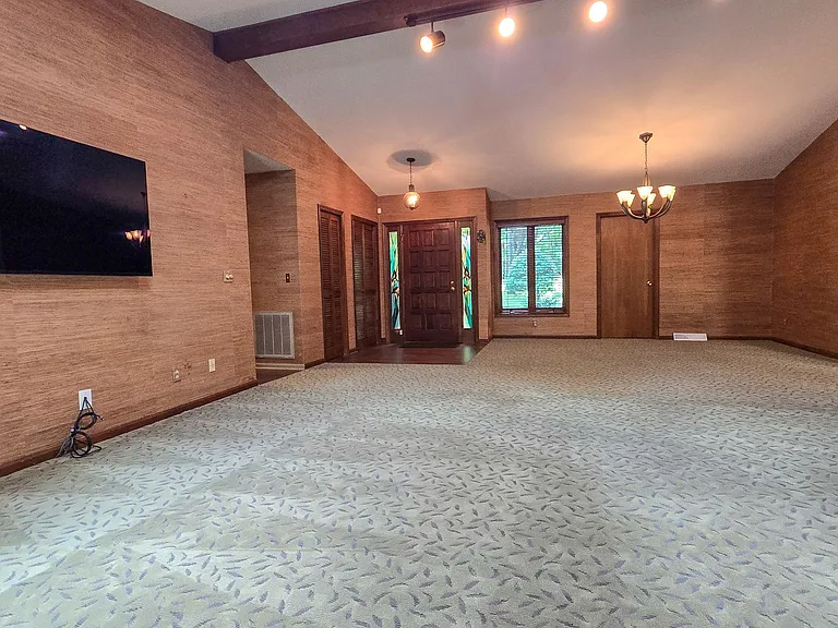 632 Browning Pl — Photo 5