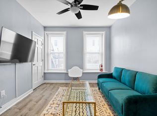 938 N Noble St #1F, Chicago, IL 60642