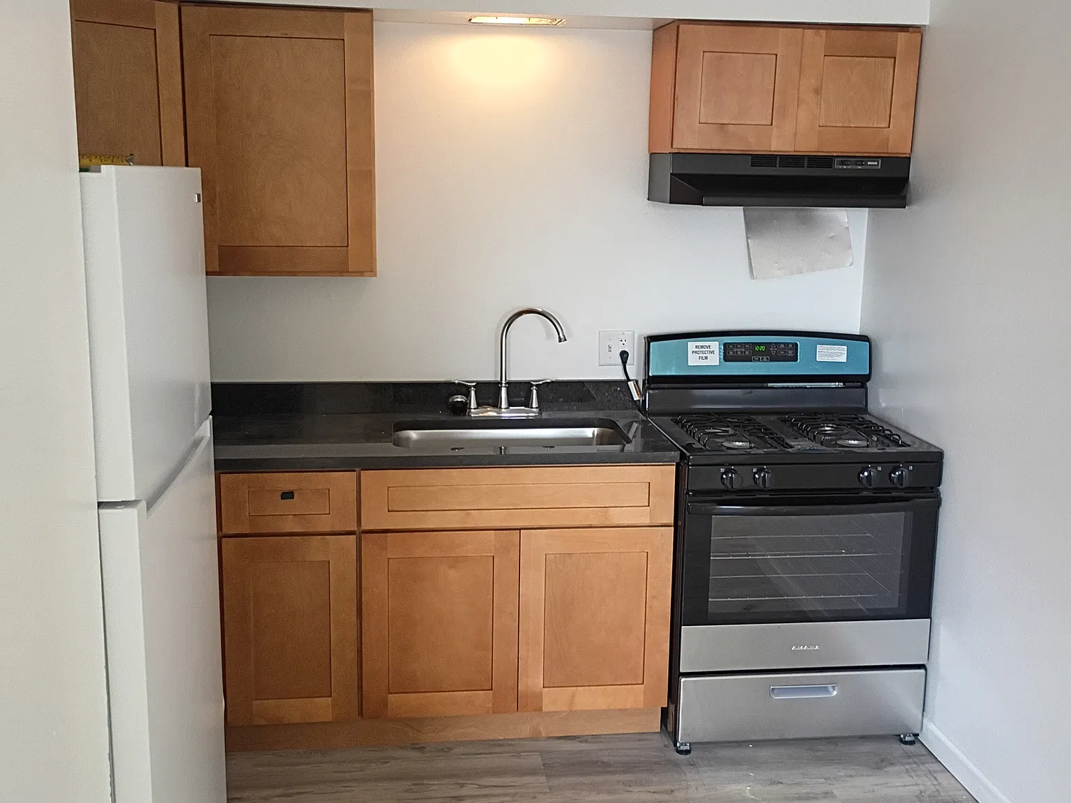 2 bed, 800 sqft, $1,610 — Photo 2