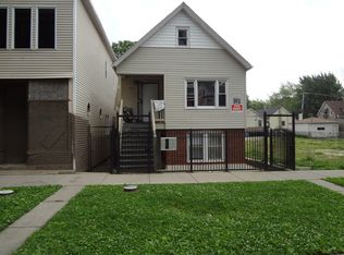 8845 S Escanaba Ave APT 2, Chicago, IL 60617