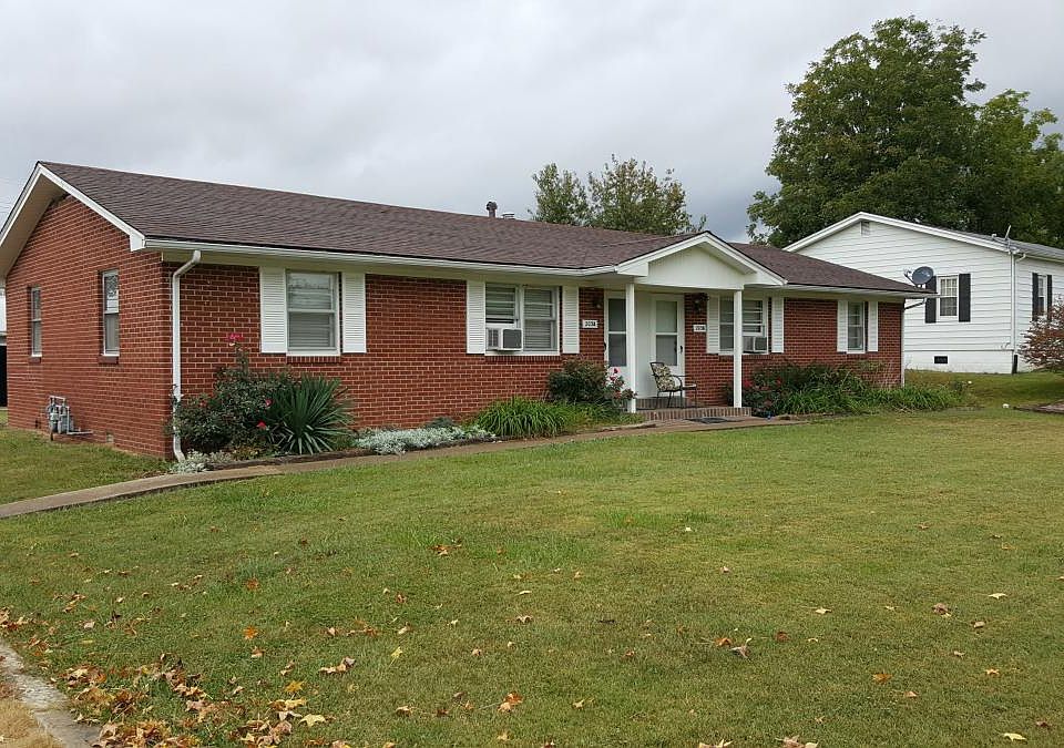 Front of Duplex 203A on left