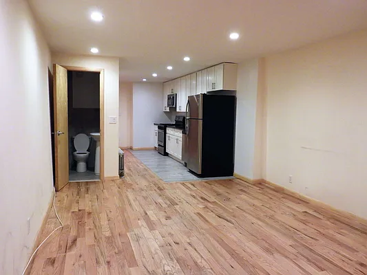 Rented by Strikes Realty LLC | media 5