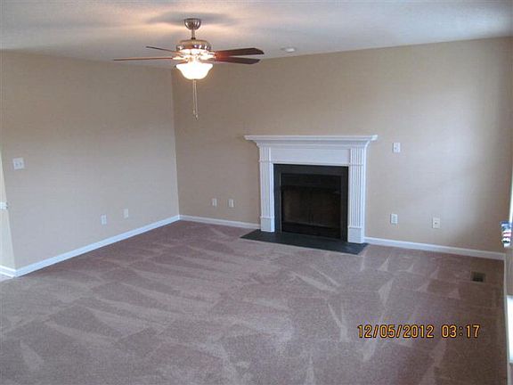 4th image of 104 Newberry Ct
