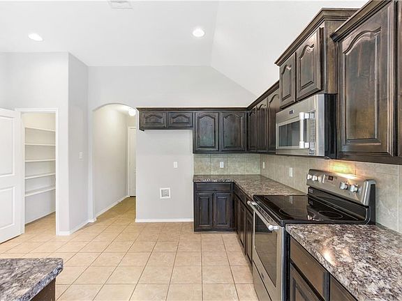 3rd image of 6925 Meandering Creek Ln