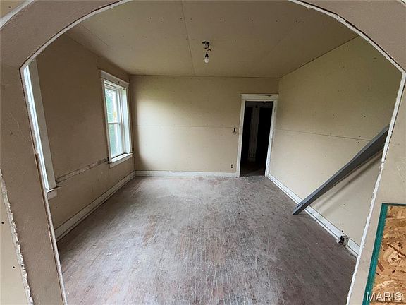 4th image of 2603 Burd Ave