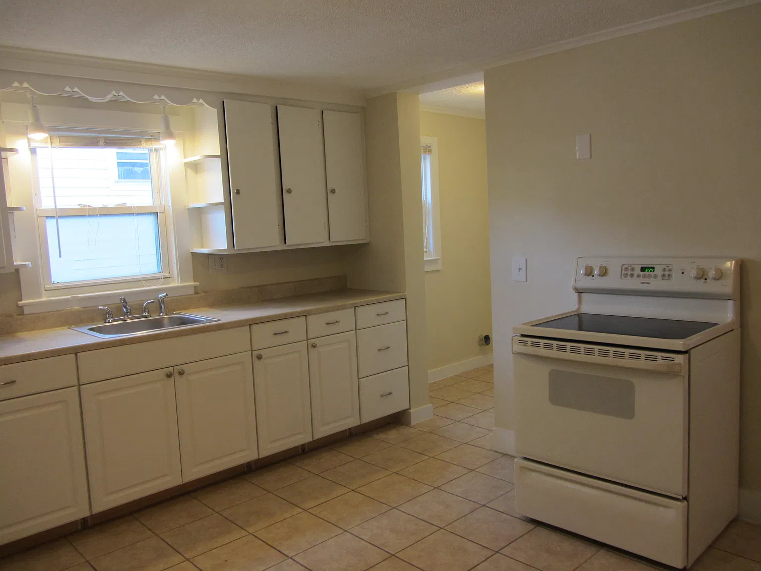 2 bed, $1,625 — Photo 1