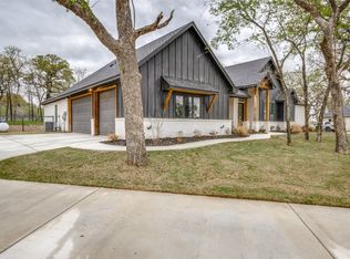 172 Clayton Xing, Springtown, TX 76082