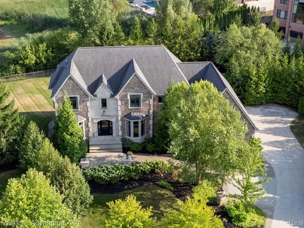 48759 Veneto Dr, Northville, MI 48167