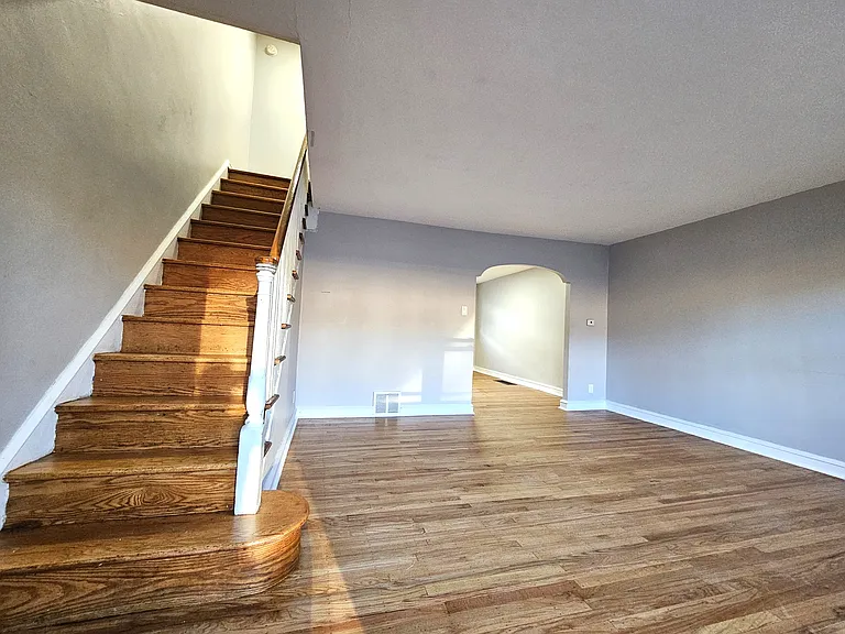 1009 Rosalie St — Photo 4