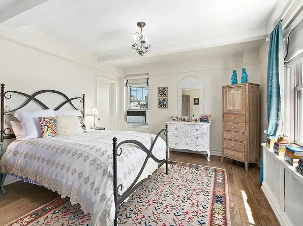 45 Christopher Street image 3 of 6