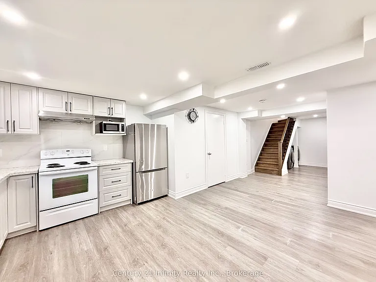 11 Meadowglen Dr — Photo 14