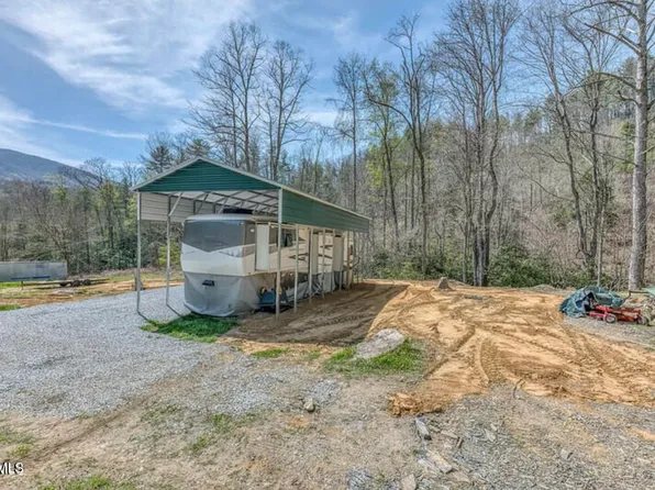 155 Tower Rd, Roan Mountain, TN 37687