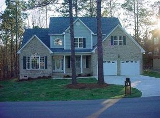 426 Captain Harbour Dr, Sanford, NC 27332