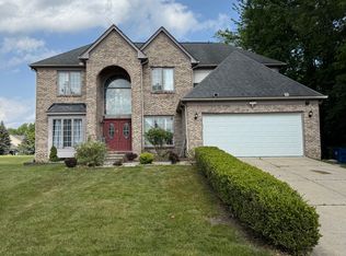 4261 Silverleaf Dr, Ypsilanti, MI 48197