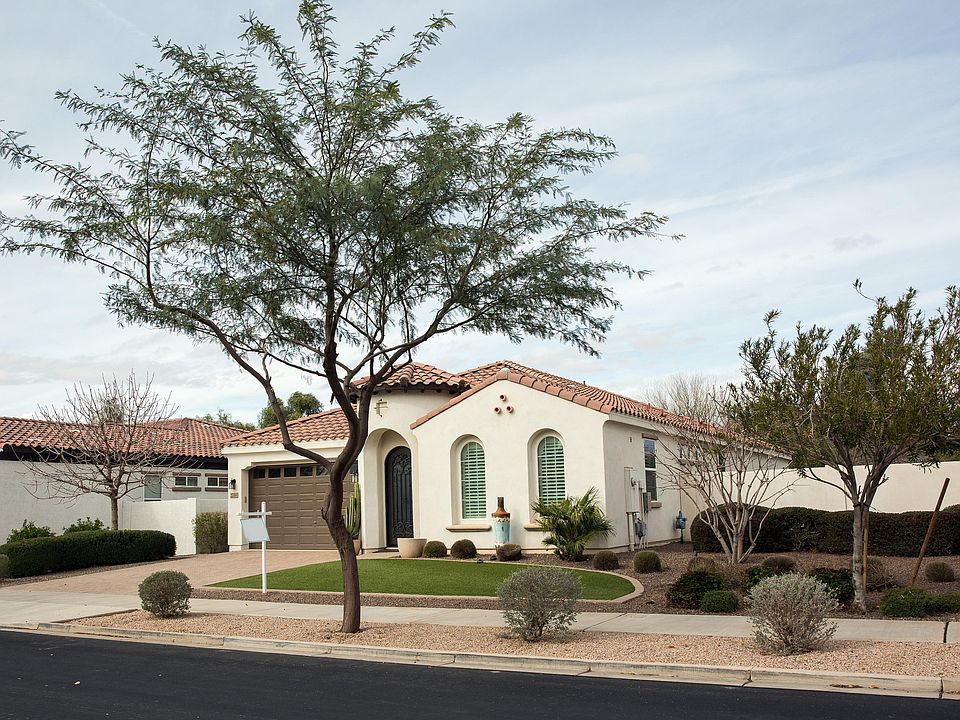 1st image of 22464 E Creekside Ln