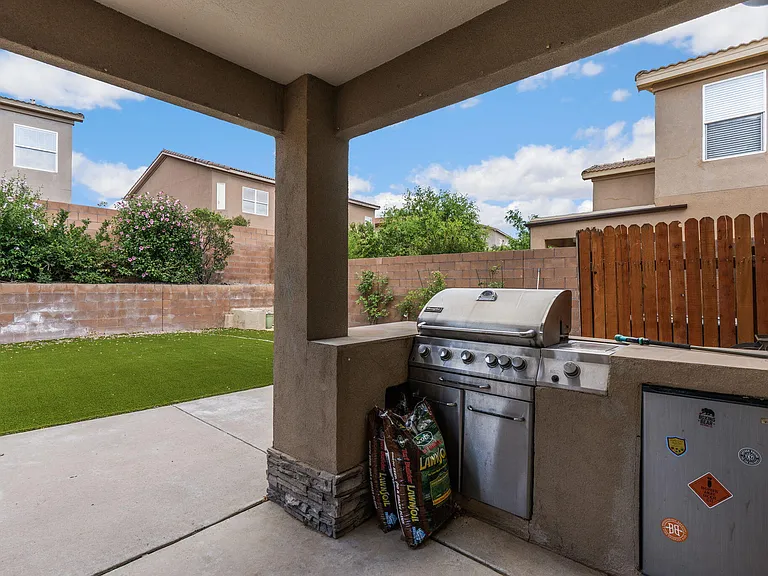 1740 Black Gold St SE — Photo 37