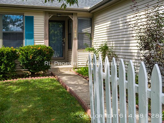 3rd image of 4968 Hilliard Oaks Ct