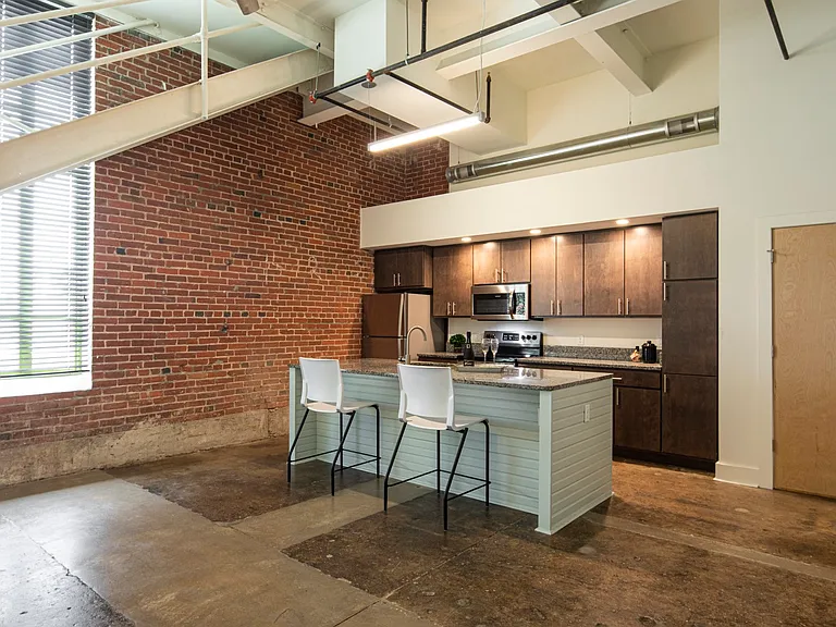 Port City Apartments — Photo 6