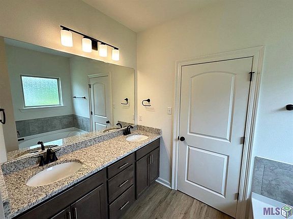 4th image of 3628 Cherrygrove Dr
