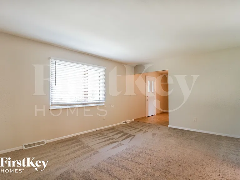 7073 Bridges Rd — Photo 3