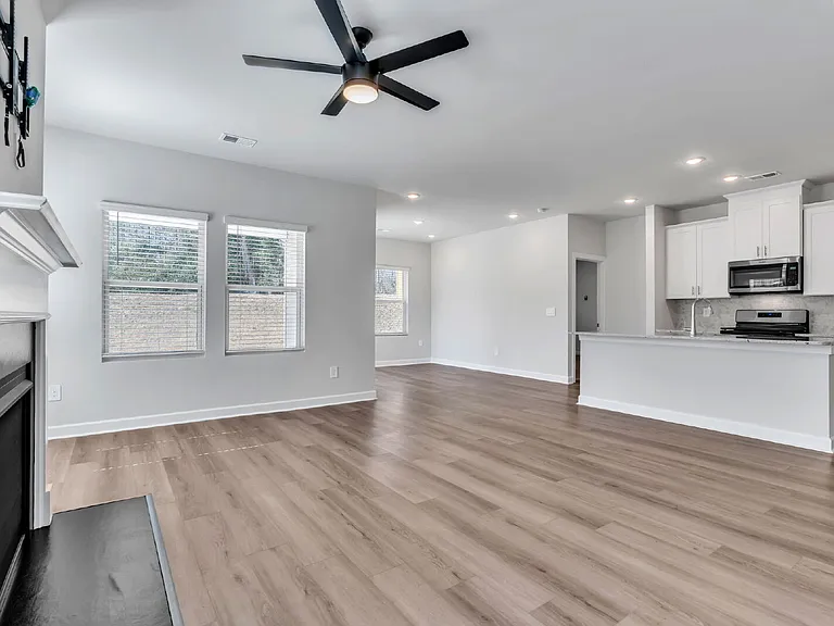 442 Harben Dr — Photo 4