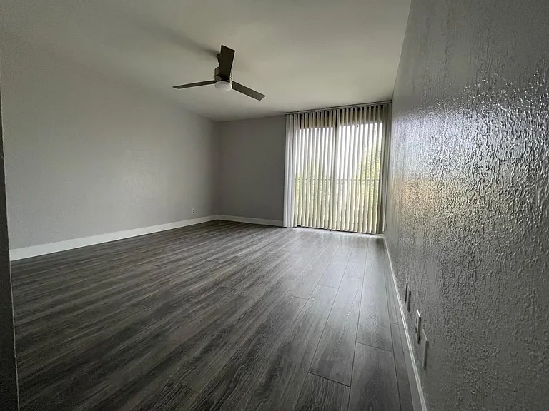 1601 E Cypress St #B — Photo 16