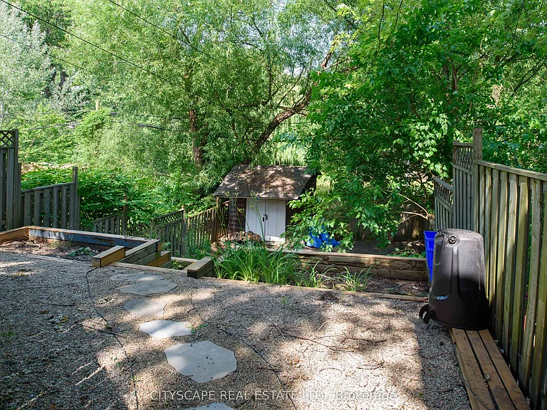 193 Coxwell Ave #UPPER — Photo 23